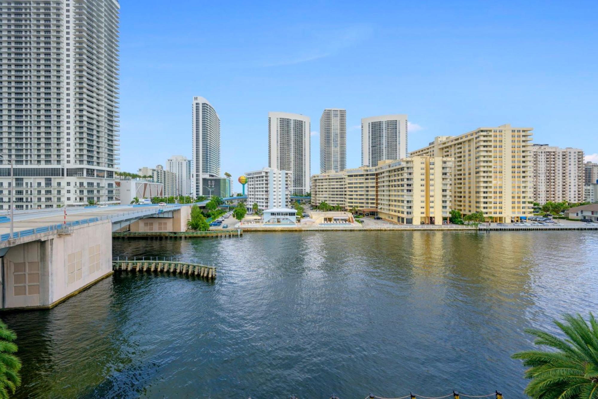 Hallandale Sky Water View Hallandale Beach Esterno foto
