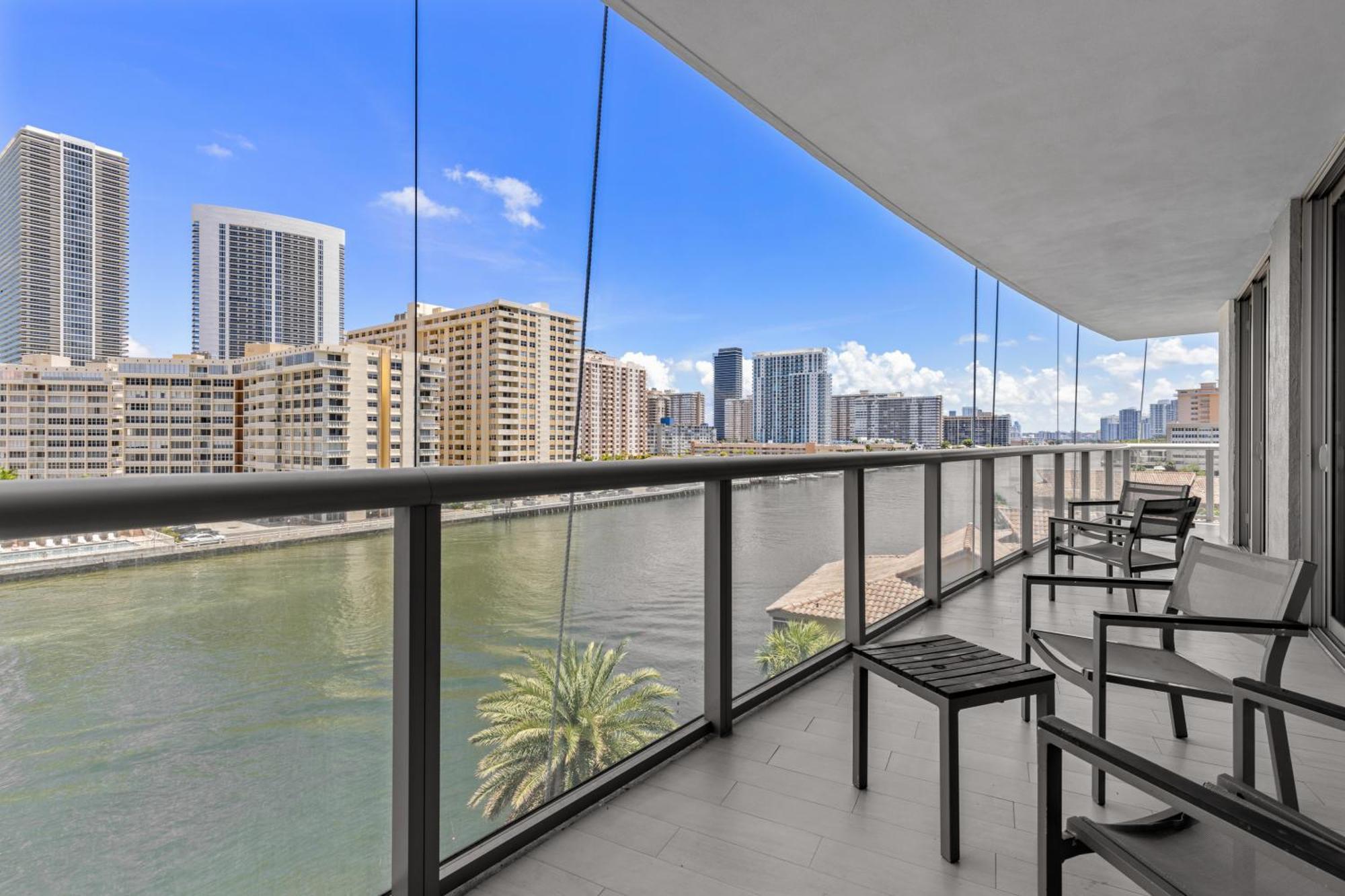 Hallandale Sky Water View Hallandale Beach Esterno foto