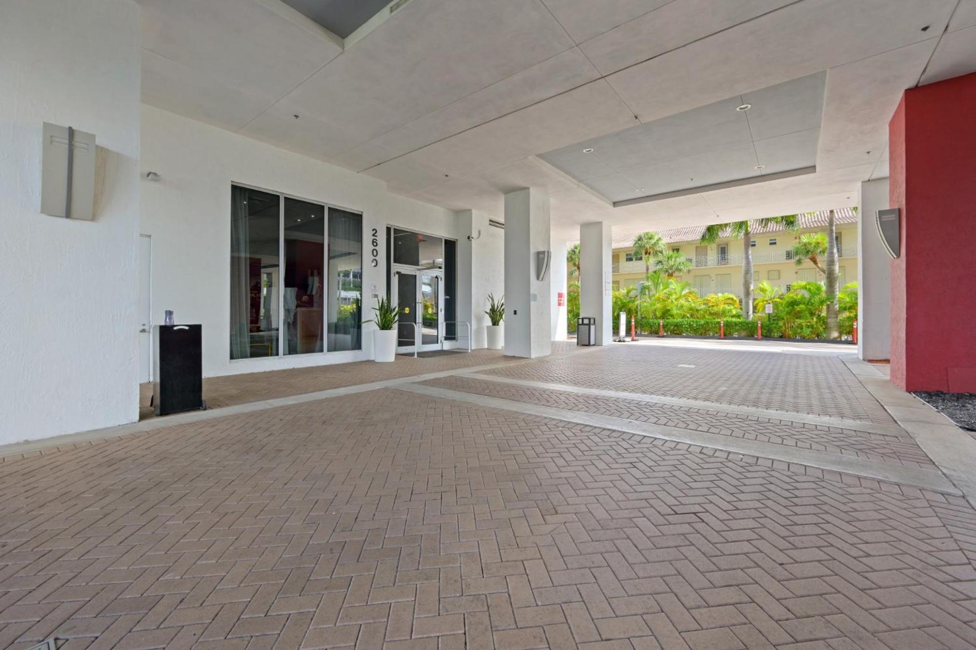 Hallandale Sky Water View Hallandale Beach Esterno foto