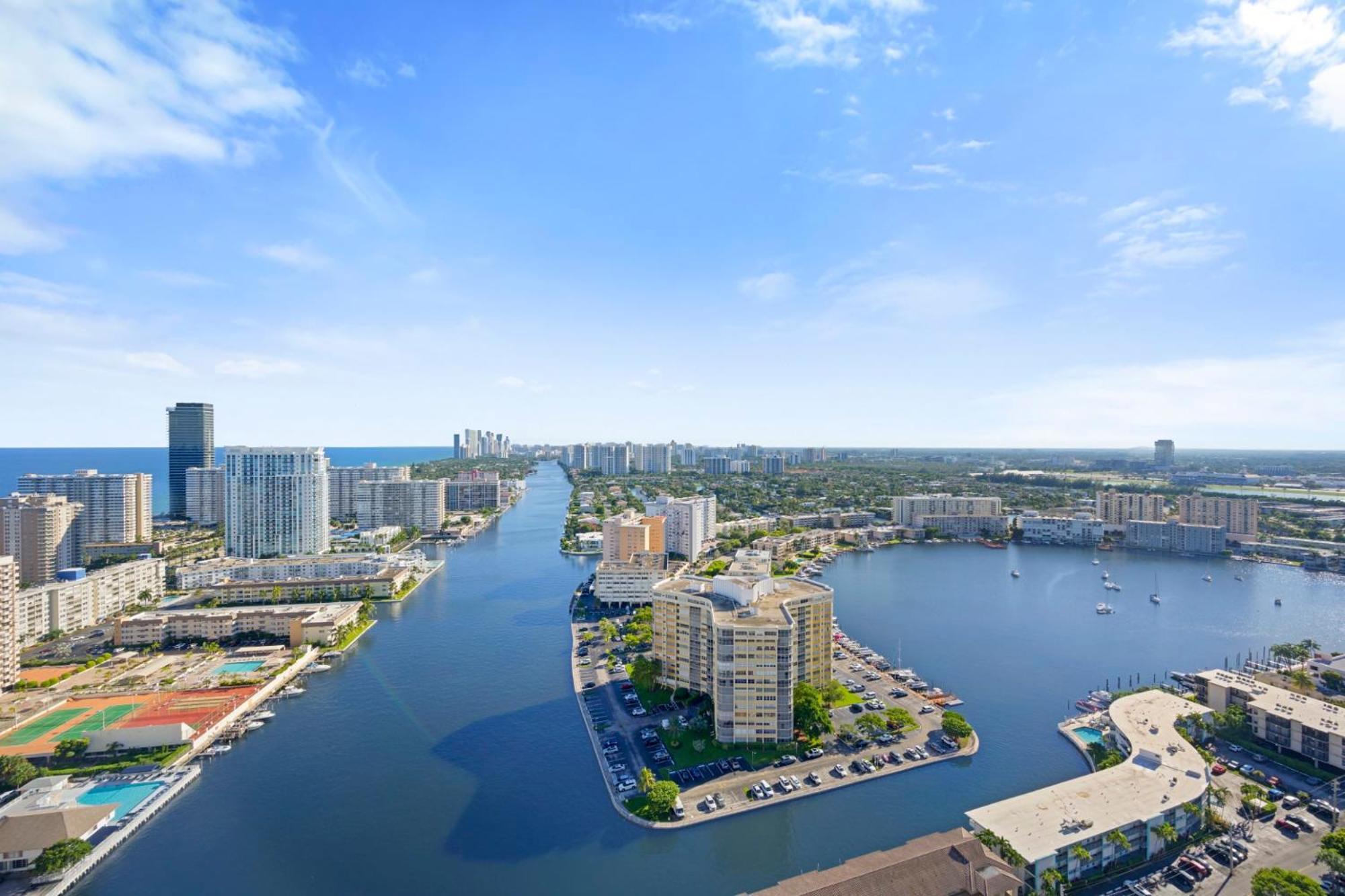 Hallandale Sky Water View Hallandale Beach Esterno foto